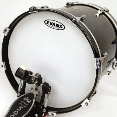 EVANS 28" GEN G1 CLR naciąg do bębna basowego